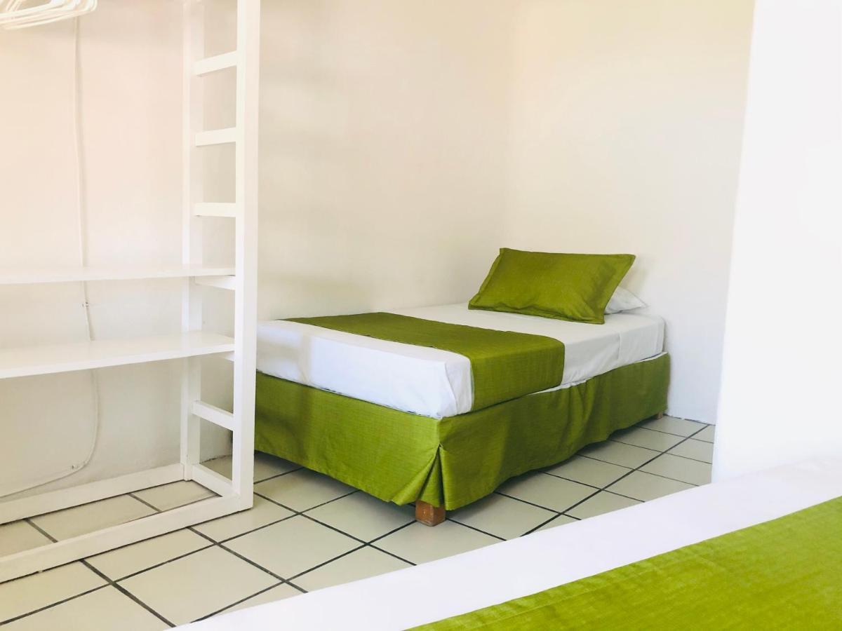 Casa Mexicana La Reyna Manzanillo Εξωτερικό φωτογραφία
