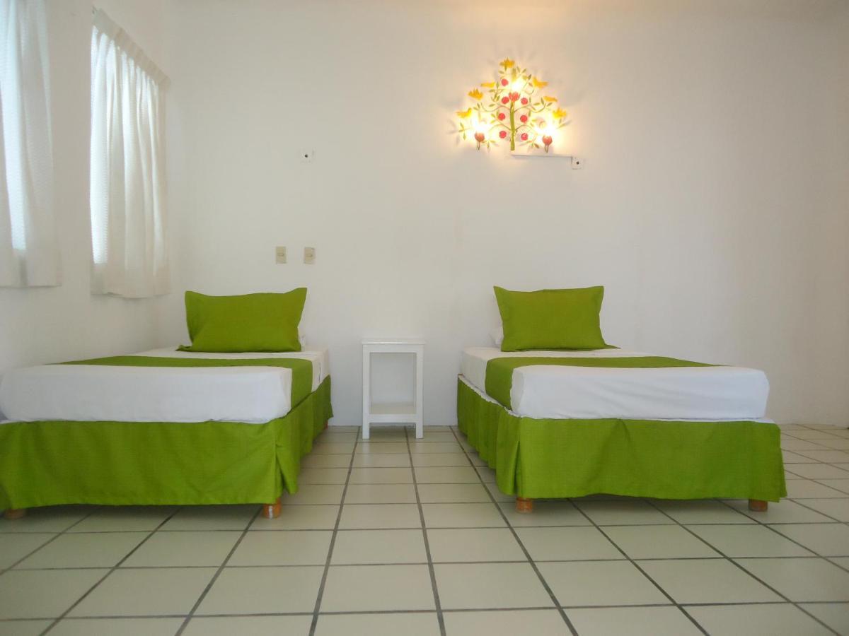 Casa Mexicana La Reyna Manzanillo Εξωτερικό φωτογραφία